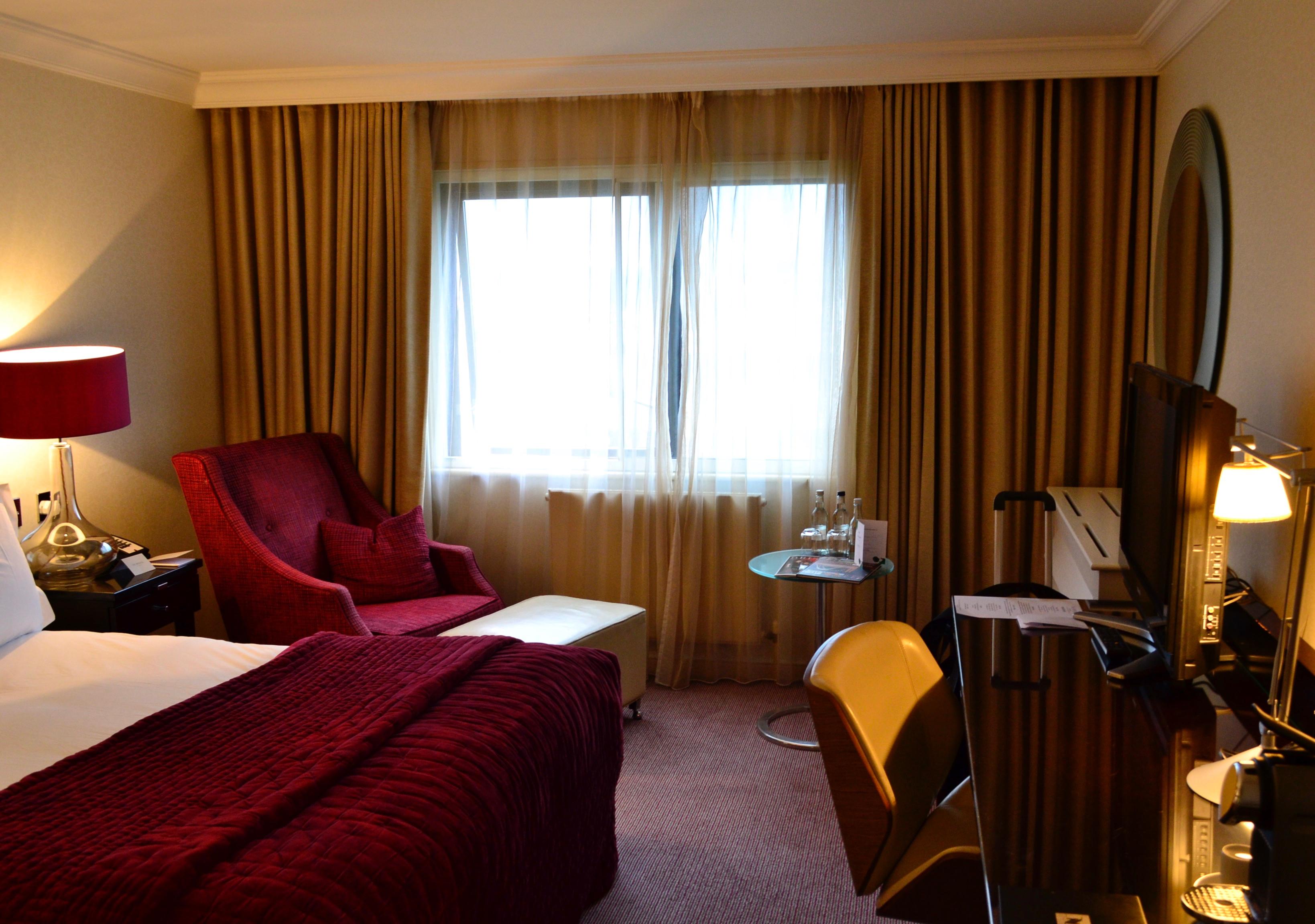 The Bristol Hotel Luaran gambar
